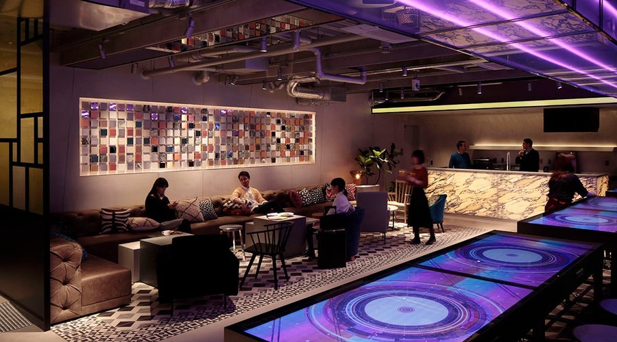 4th floor common lounge