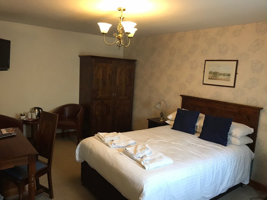 THE BULL HOTEL - Updated 2021 Prices, Inn Reviews, and Photos (Anglesey ...