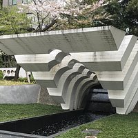 慰霊の泉