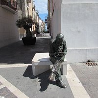Statua di Benito Jacovitti