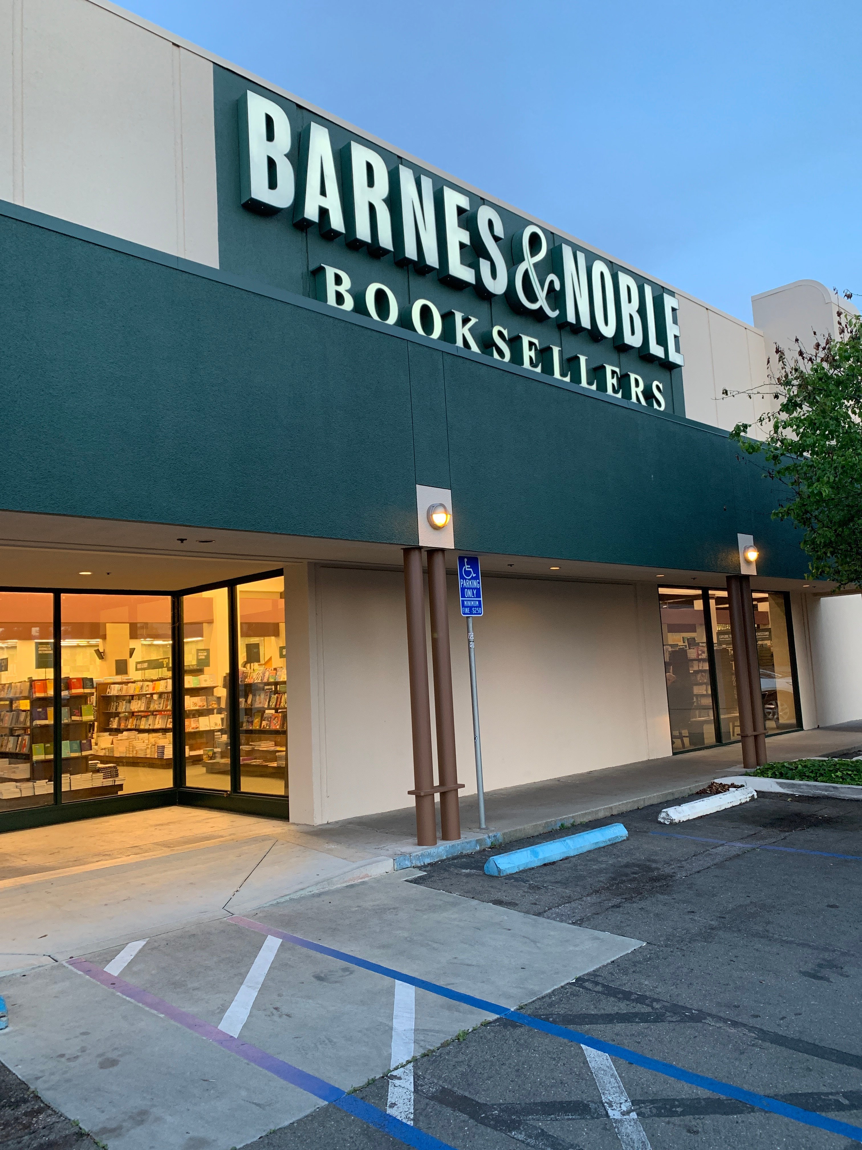 Barnes Noble All You Need to Know BEFORE You Go with Photos