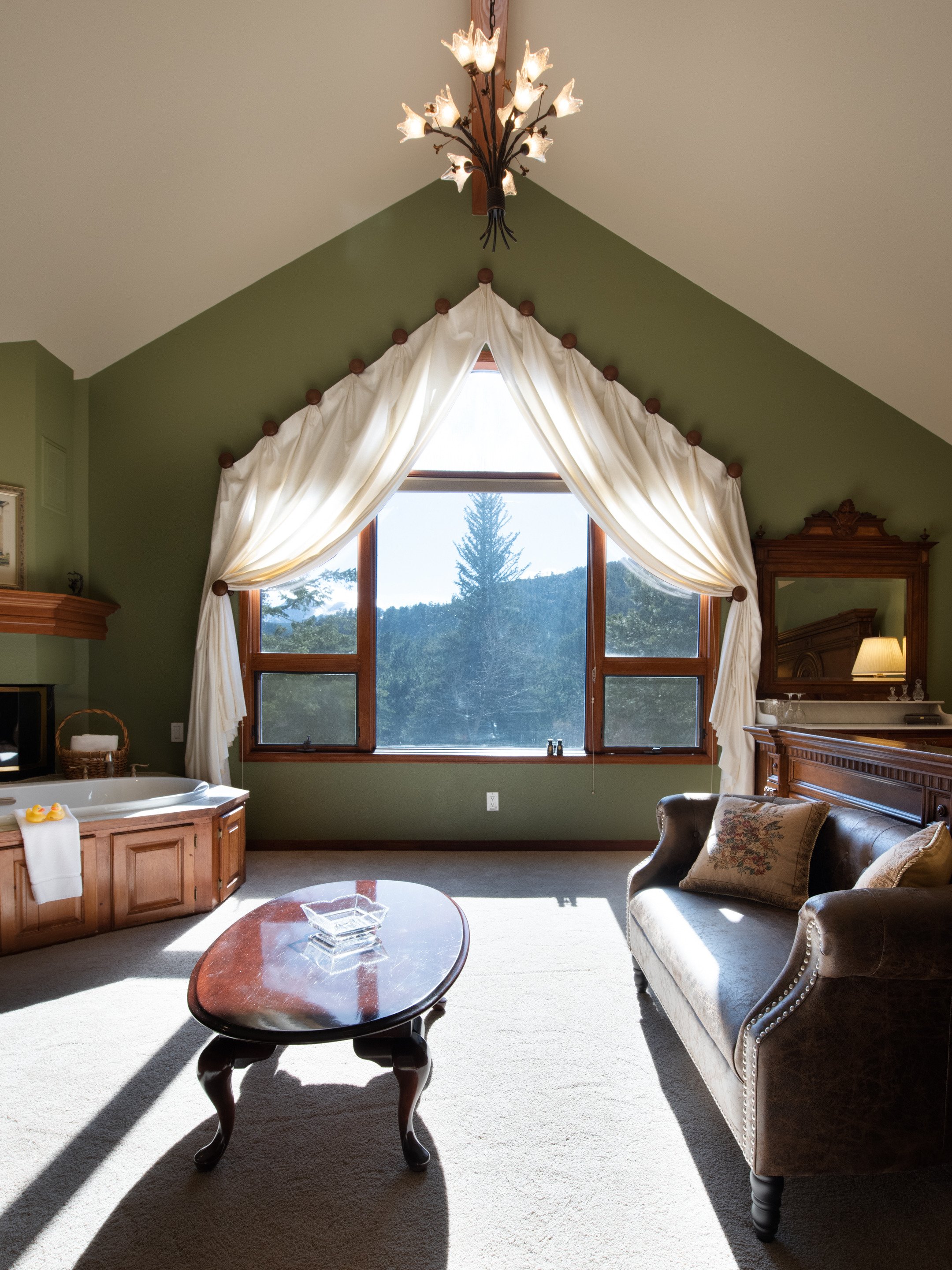 Romantic RiverSong Inn Rooms: Pictures & Reviews - Tripadvisor