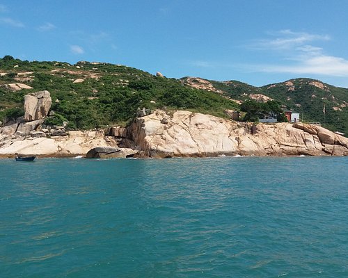 best islands to visit in hong kong