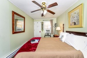 Room & Suite