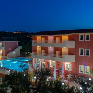 Zante Pantheon Hotel, hotel in Zakynthos