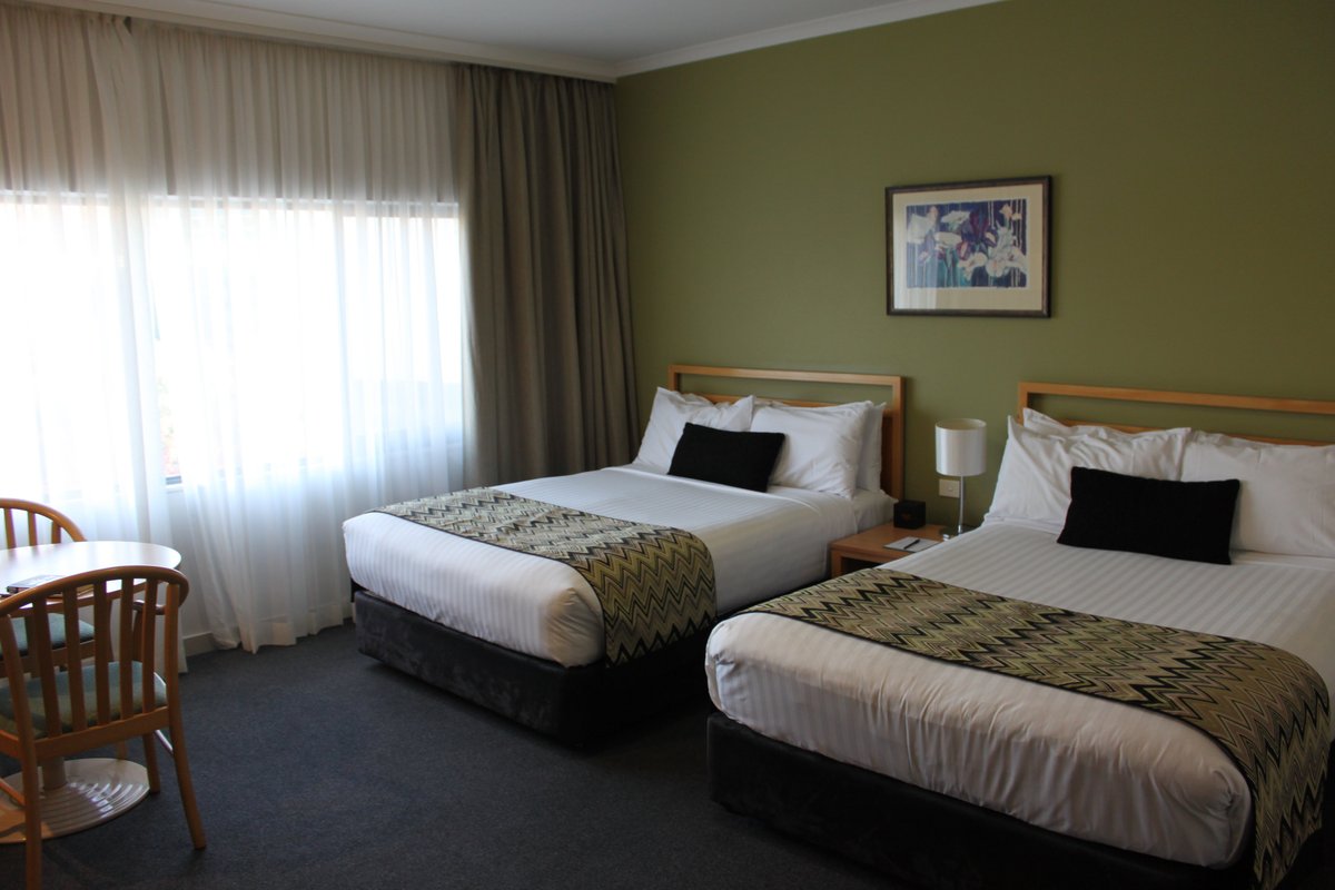 THE WODEN HOTEL: 2022 Prices & Reviews (Canberra) - Photos of Hotel ...