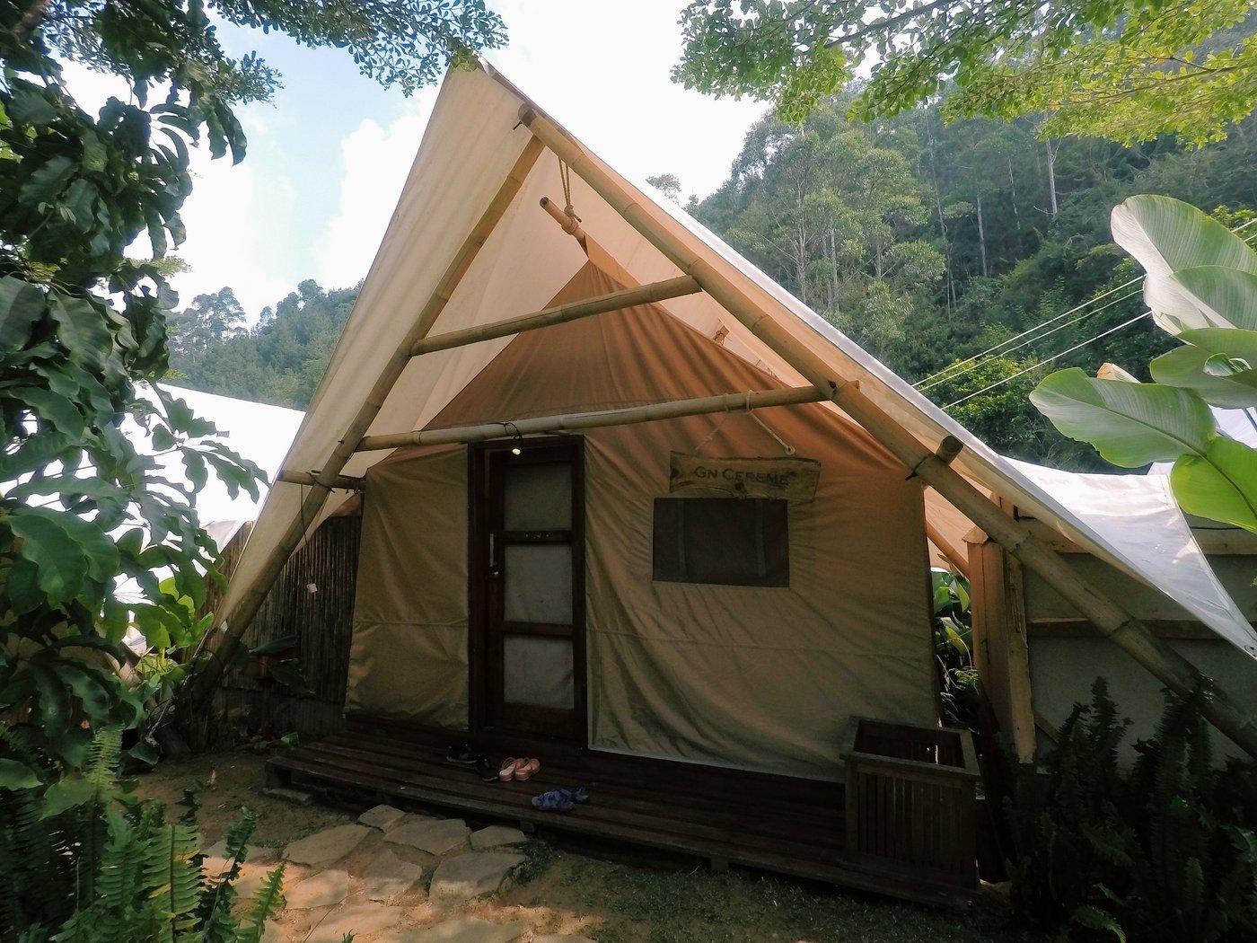 Legok Kondang Lodge Rooms: Pictures & Reviews Legok Kondang Lodge Rooms: Pictures & Reviews - Tripadvisor