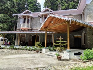 Takdah Heritage Colonial Bunglow in Kolkata (Calcutta)