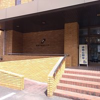 正面です