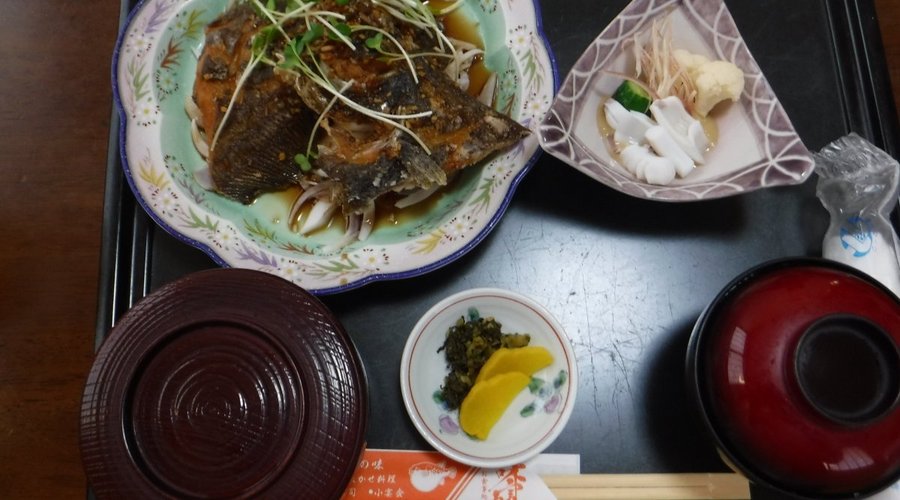 唐揚げ定食（800円）
