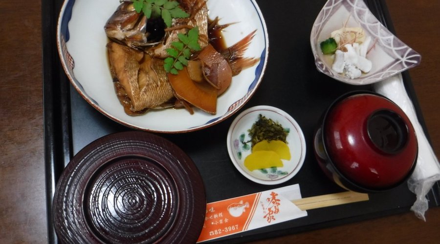 煮つけ定食(800円）