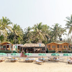 Sea Front Resort with Beach Beds