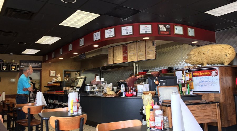 Lutz's Famous Bbq