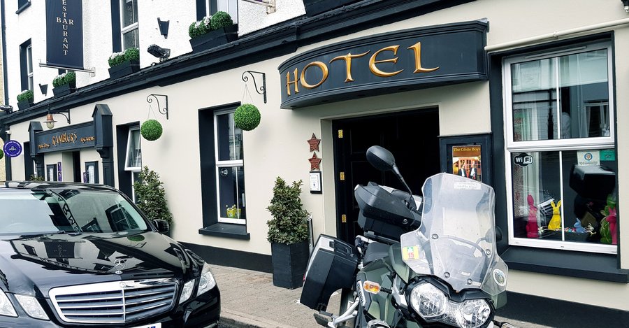 Exterior Nesbitt Arms Boutique Hotel