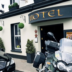 Exterior Nesbitt Arms Boutique Hotel