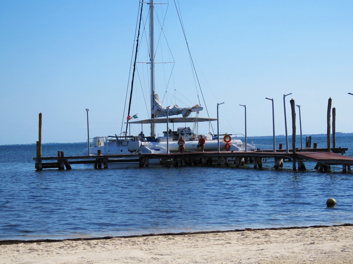 admiral yacht club cancun