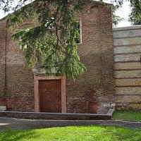 Primo piano della facciata.