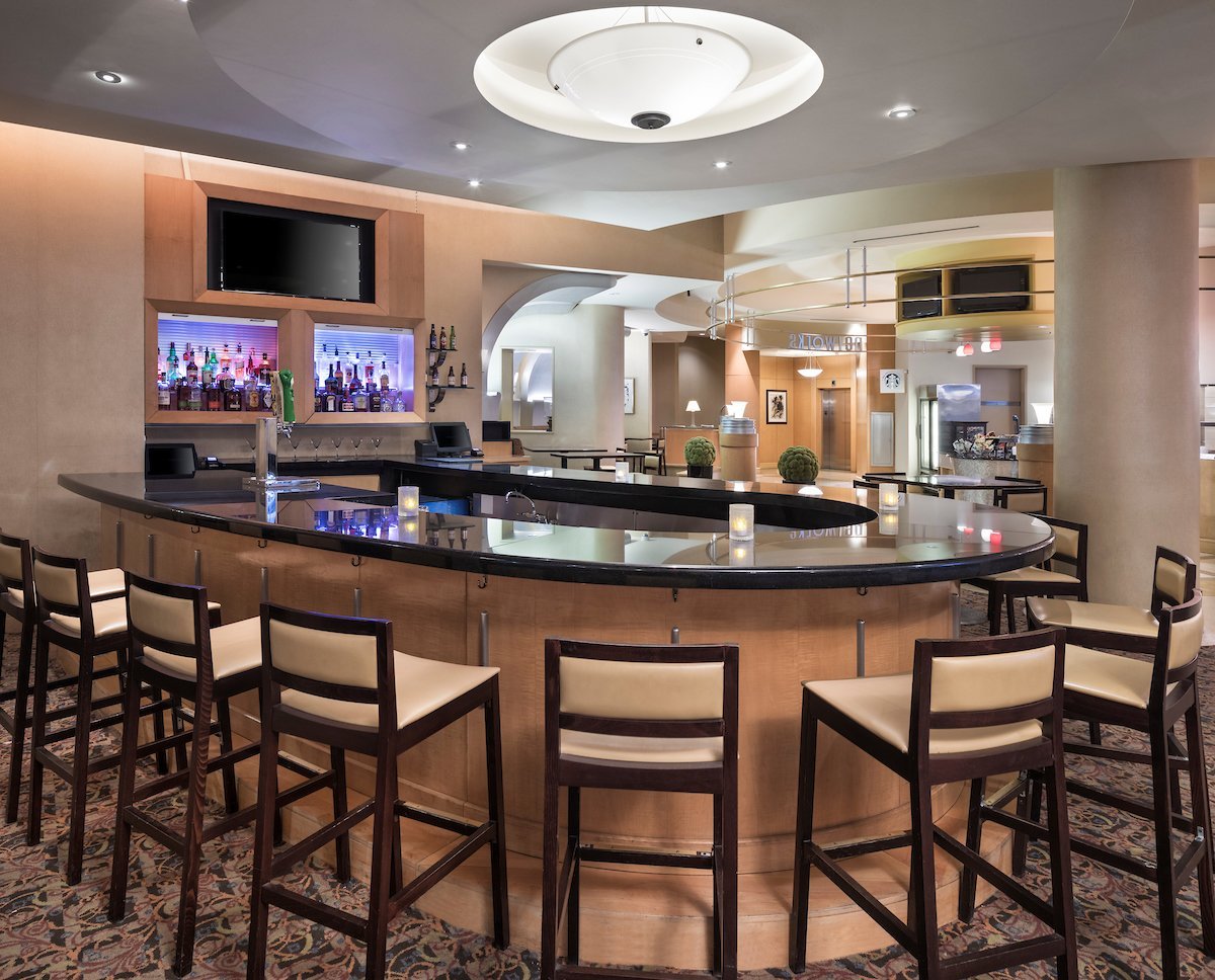 hyatt-rosemont-chicago-o-hare-shuttle-bus-service-pictures-reviews