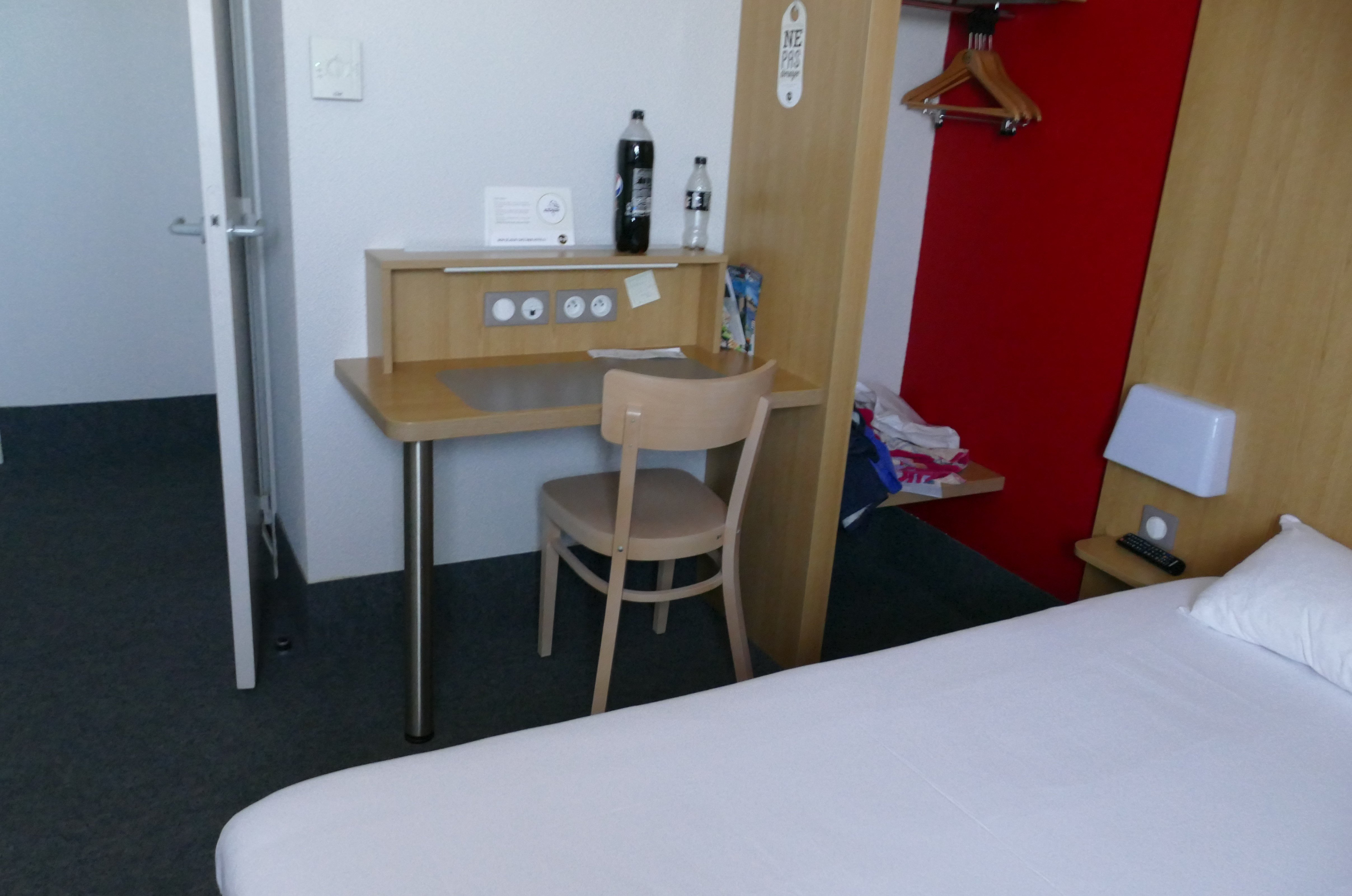 B&B HOTEL Saint-Malo Sud Rooms: Pictures & Reviews - Tripadvisor