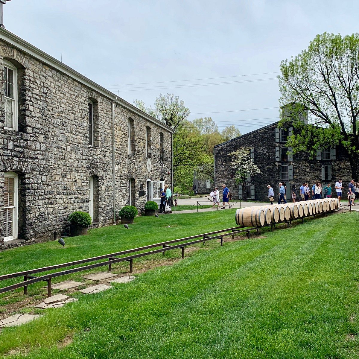 woodford distillery tour