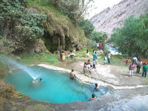 Aguas Termais medicinais Colcamayo, está perto de Machu Picchu vila