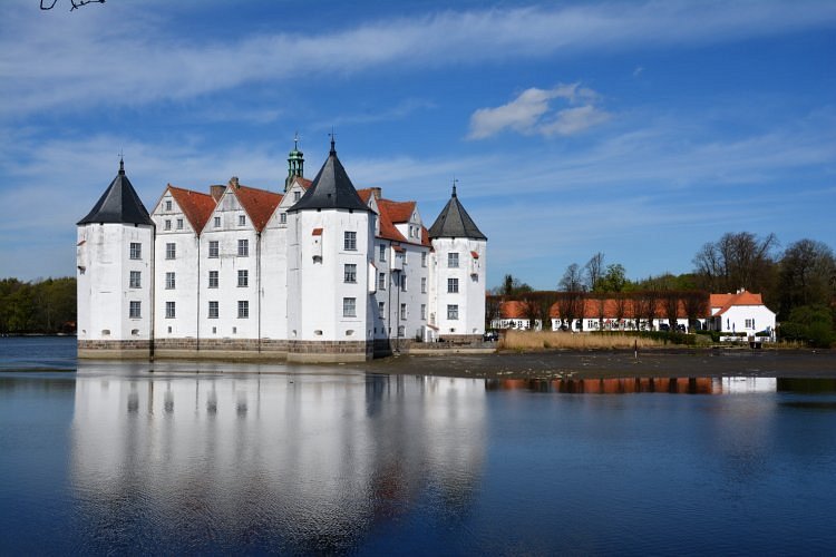 Glucksburger Schloss image
