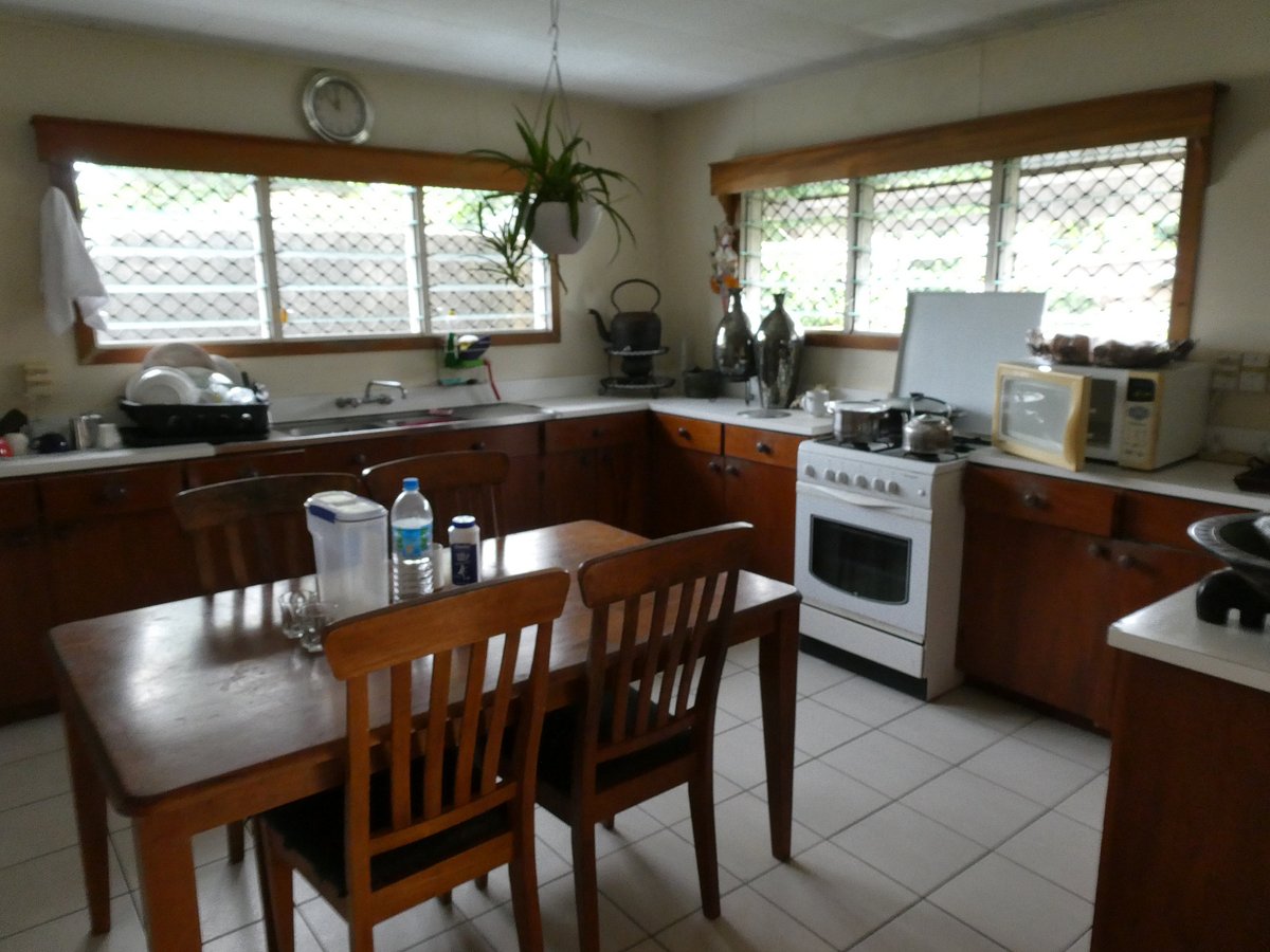 Saoirses Retreats UPDATED 2023: 2 Bedroom Guest house in Nuku'alofa with  Air Conditioning and Washer - Tripadvisor