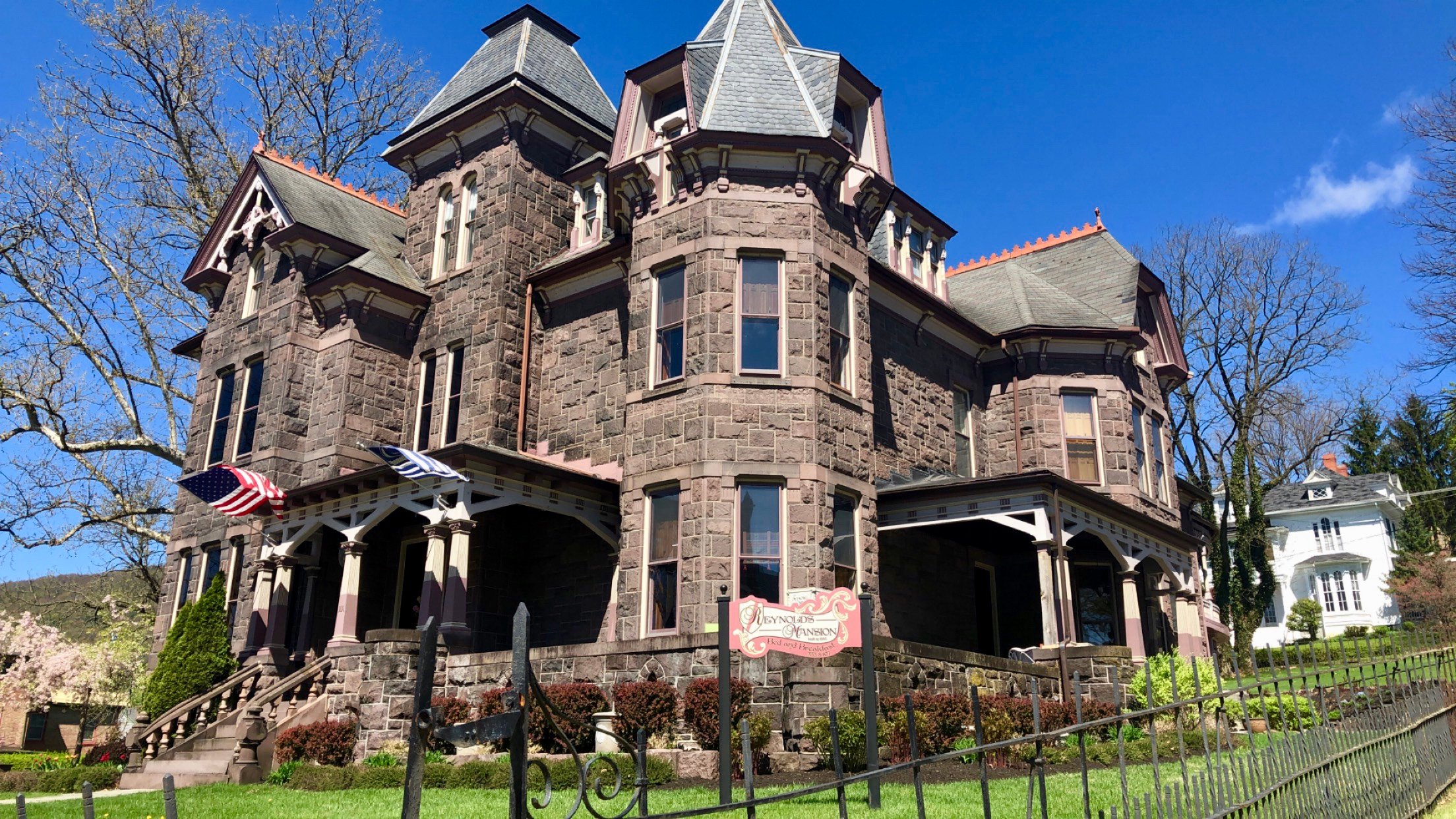 REYNOLDS MANSION BED AND BREAKFAST - Updated 2021 Prices & B&B Reviews ...