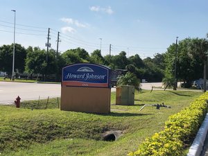 HOWARD JOHNSON BY WYNDHAM AIRPORT FLORIDA MALL $54 ($̶8̶0̶