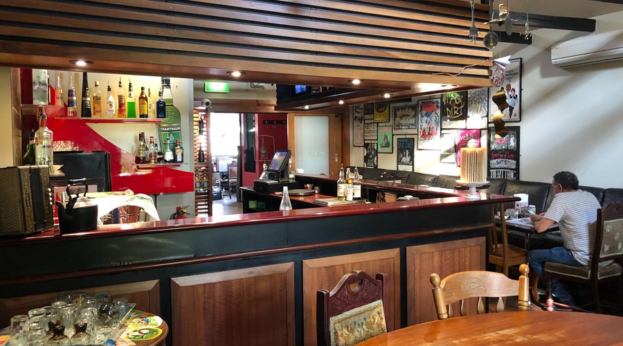 2 eating areas so warm in the winter