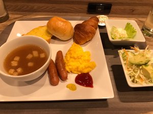 用餐 
