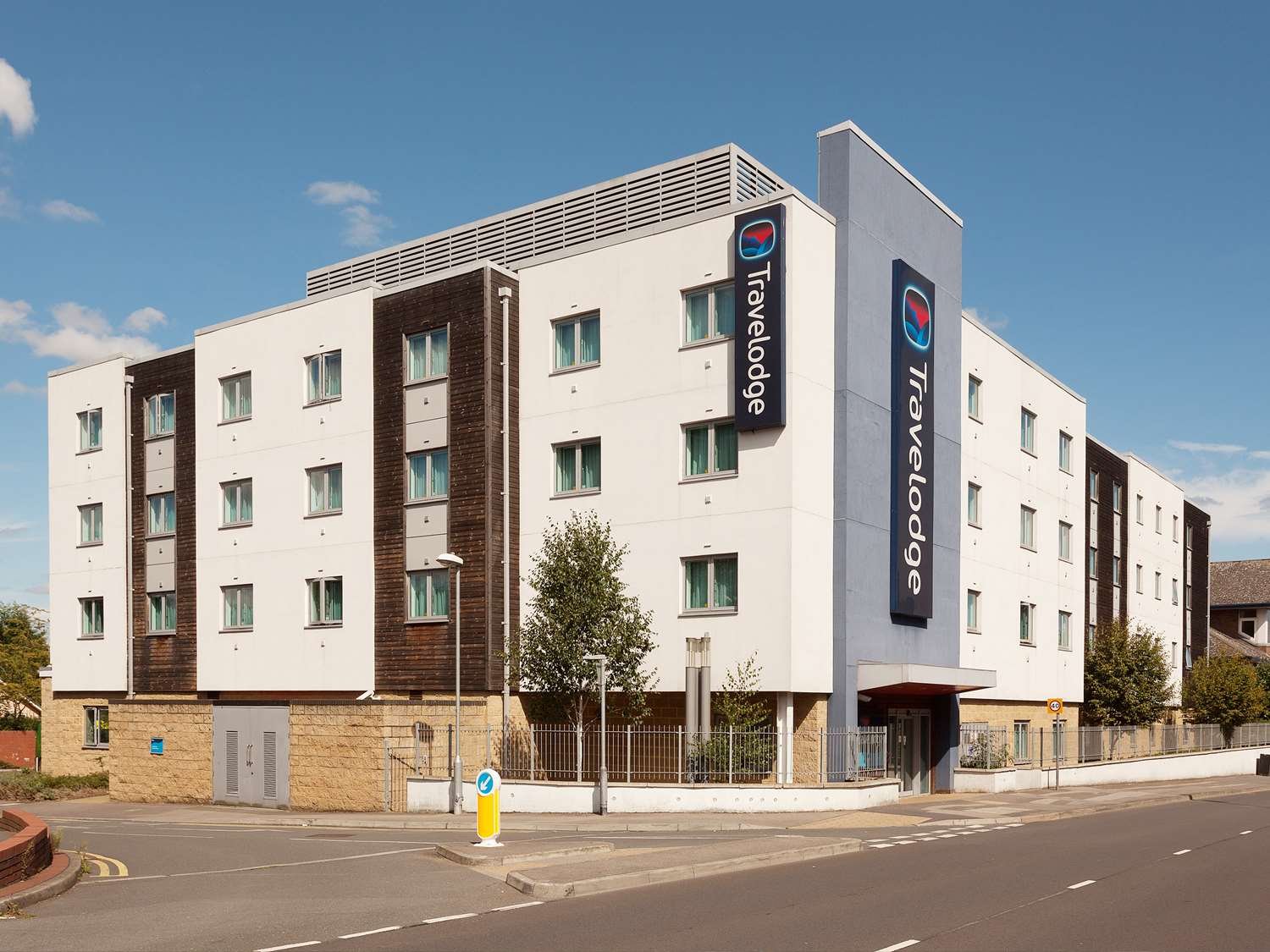 TRAVELODGE BRACKNELL CENTRAL - Updated 2022 Reviews