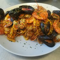 Tagliolini allo scoglio, pasta home mare.