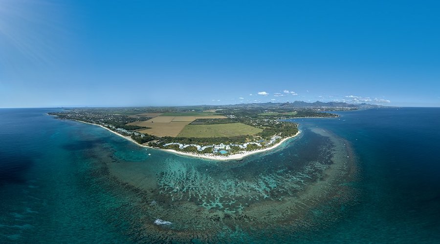 Victoria Beachcomber Resort & Spa - Aerial view
