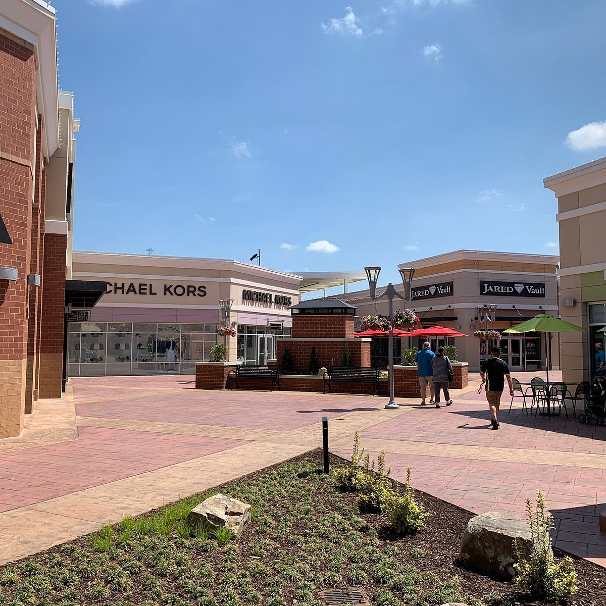 The Outlet Shoppes at Atlanta (Woodstock) - All You Need to Know BEFORE You  Go