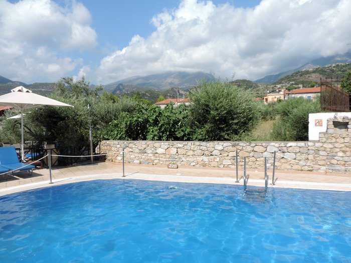 Anniska & Liakoto Pool: Pictures & Reviews - Tripadvisor