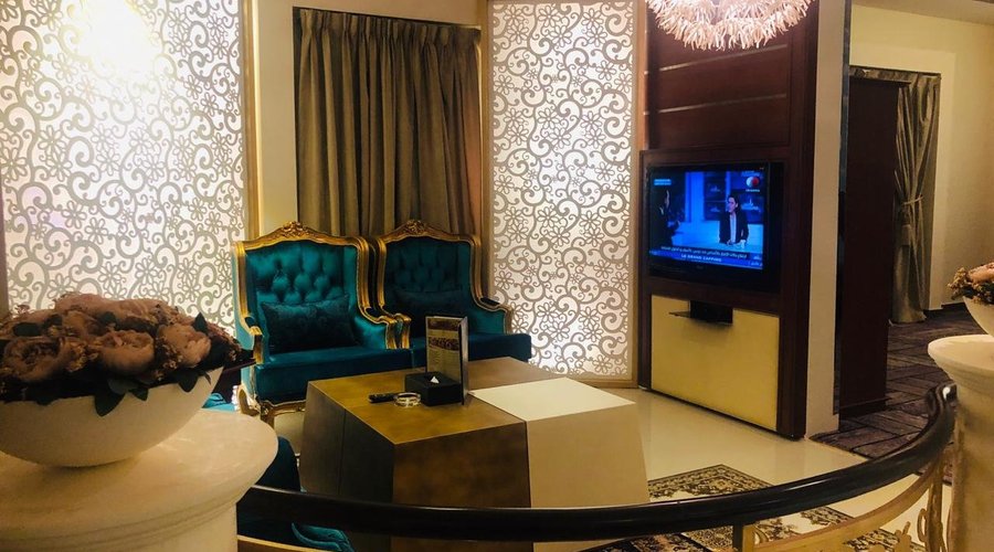 very nice suite.
