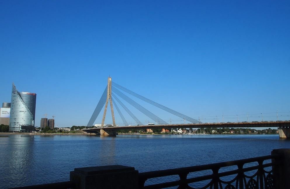 South bridge. Вантовый мост (Рига). Южный мост Латвия. Островной мост Рига. Воздушный мост (Рига).