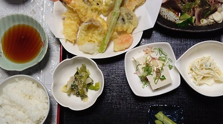 夕食です👍一泊二食で、五千円は、お得