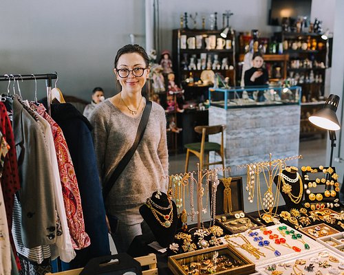 consignment store business model