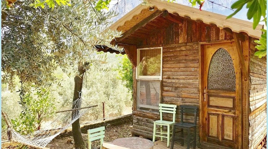 Our Bungalows are all different with their very own Ottoman pumpkin light. You can choose between two single beds or one double bed. They all have comfortable beds and enough space for your clothes and climbing gear. Towels are provided.