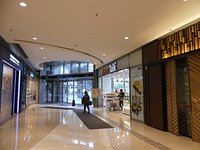 File:HK TKO 將軍澳 Tseung Kwan O PopCorn mall shop 周生生珠寶 Chow Sang Sang  Jewellery July 2022 Px3 02.jpg - Wikimedia Commons