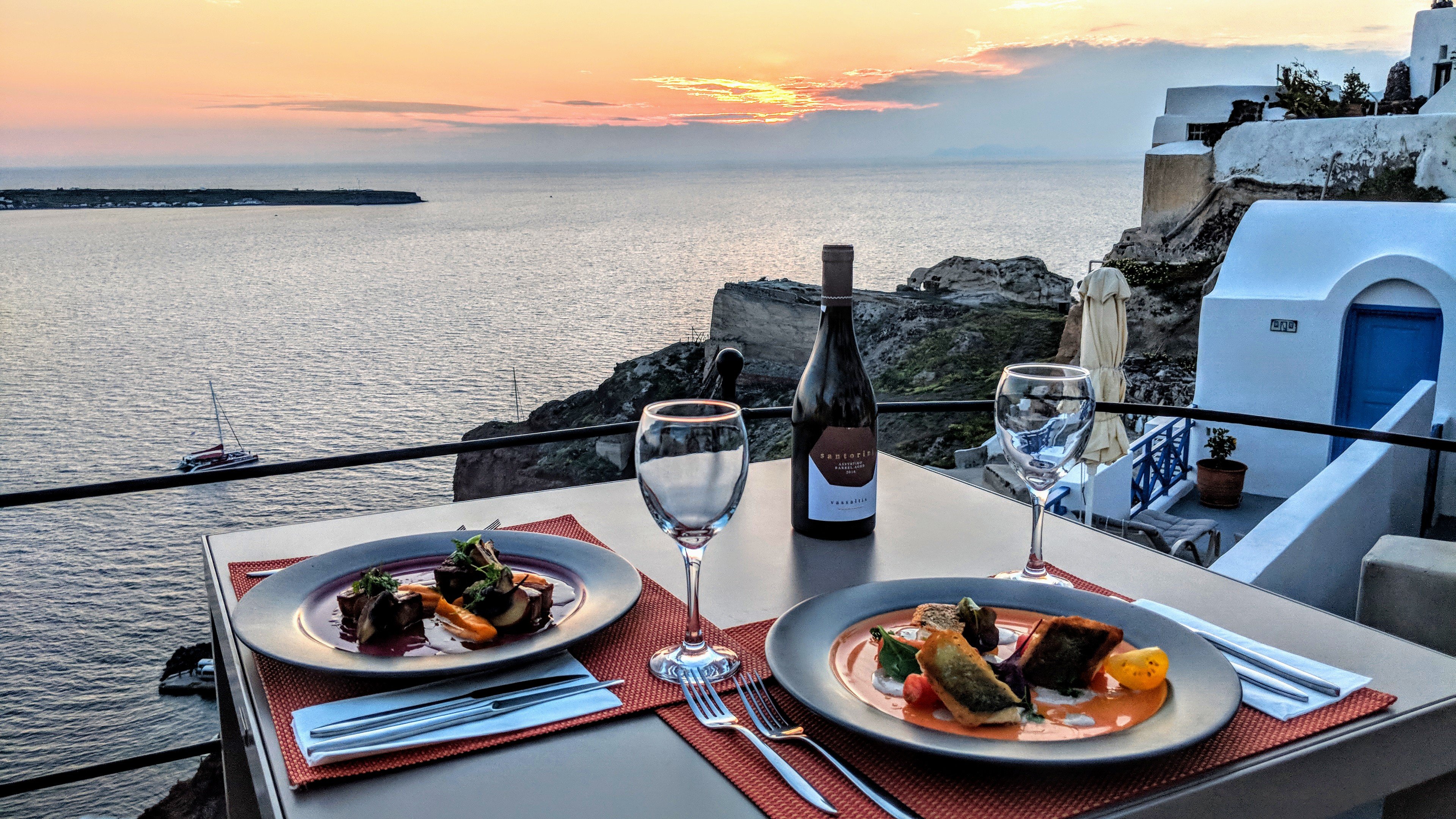 Santorini restaurant store