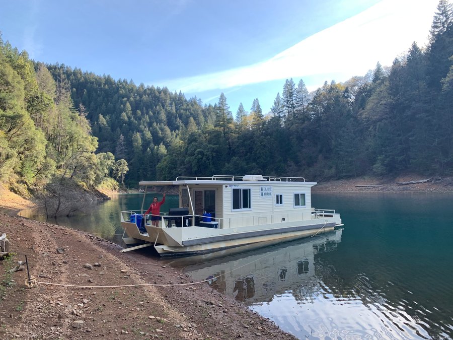 HOLIDAY HARBOR RESORT AND MARINA Campground Reviews (Shasta Lake, CA
