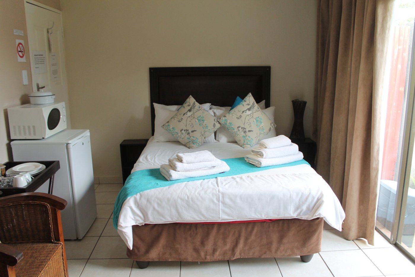 GEELHOUT GUEST HOUSE - Guesthouse Reviews (Bela Bela, South Africa ...