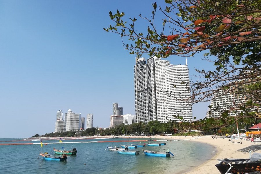 Wong Amat Beach image