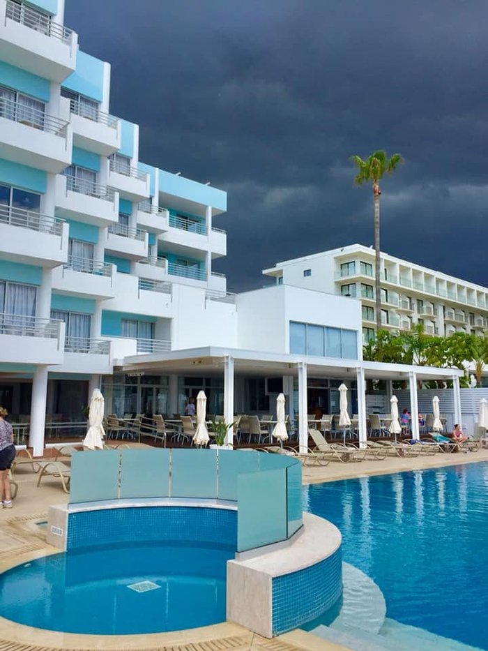 Okeanos Beach Boutique Hotel Pool: Pictures & Reviews - Tripadvisor