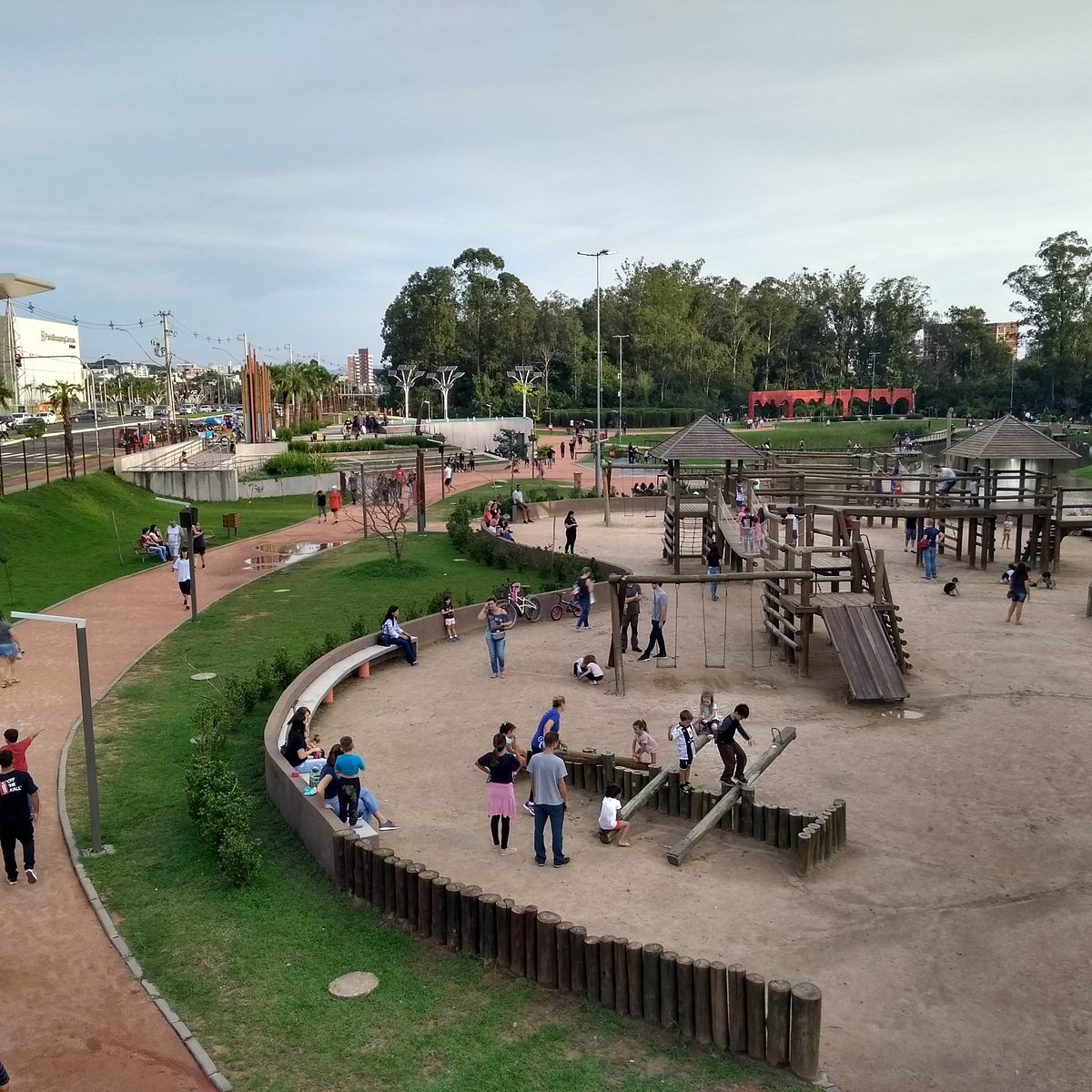 Curtindo os Parques e Praças de BH by Tanto de Trem