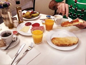 Bersantap