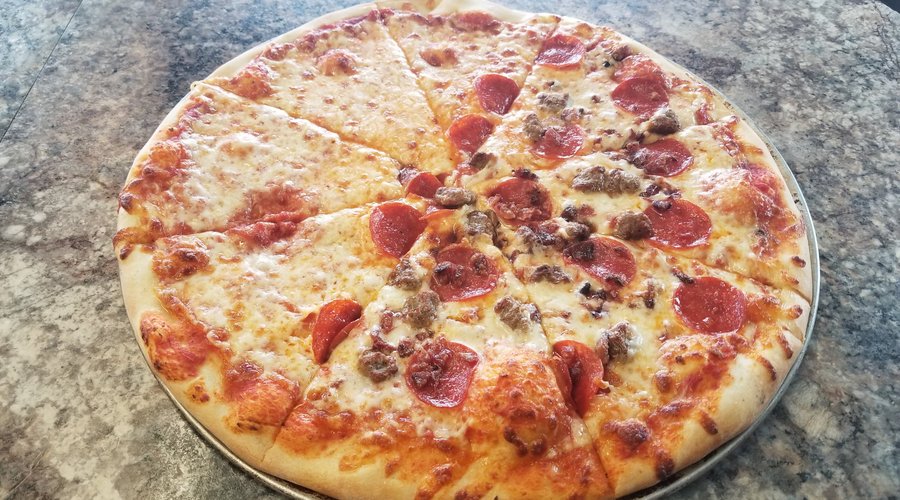 LIGHTHOUSE PIZZA &amp; PUB, Stockton Springs - Restaurant Reviews 